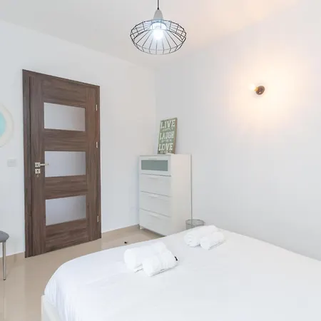 Lägenhet Beautiful 3 -bed In St.julians *