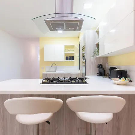 Beautiful 3 -bed In St.julians * San Julián