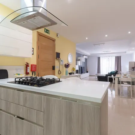 Apartamento Beautiful 3 -bed In St.julians *