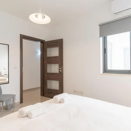 Beautiful 3 -bed In St.julians San Julián