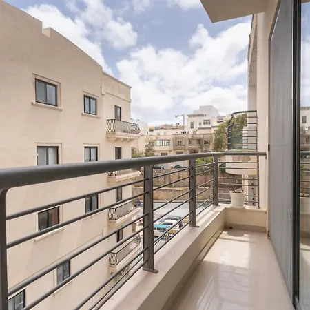 Apartamento Beautiful 3 -bed In St.julians