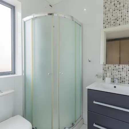 Apartment Beautiful 3 -bed In St.julians Saint Julian's