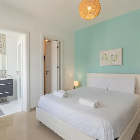 Beautiful 3 -bed In St.julians *
