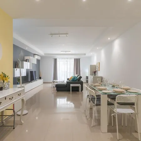 Beautiful 3 -bed In St.julians Saint Julian's
