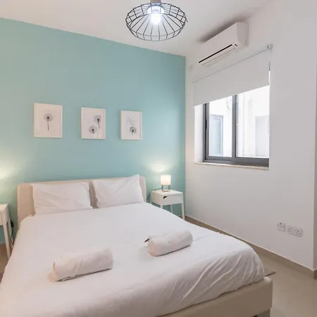 Apartment Beautiful 3 -bed In St.julians