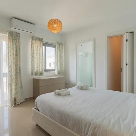 Apartamento Beautiful 3 -bed In St.julians