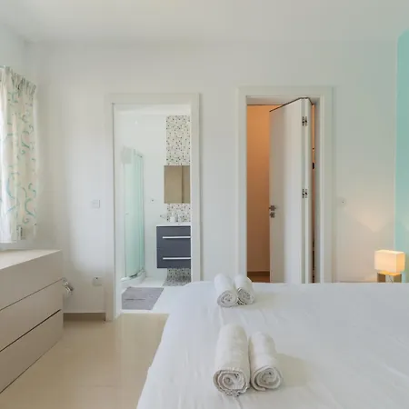 Beautiful 3 -bed In St.julians Apartamento *